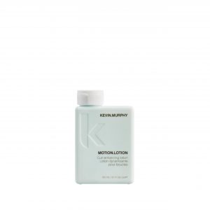 KEVIN.MURPHY Motion.Lotion 150ml. Lokke tugevdav vedelik. Meie kaalutu, ülihästi imenduv losjoon on pilgeni tulvil kasulikke koostisaineid, tagamaks püsiva hoidvuse ja loomuliku sära.